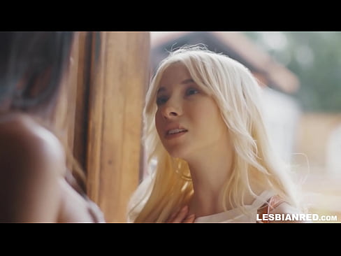 ❤️ Jenta kommer hjem noen måneder senere og ender opp med å spise stemorens fitte Kvalitetssex på porno no.extraclasswork.ru